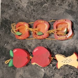 Set of 2 Decorative wooden Apple Hanging Art decorative picture pieces